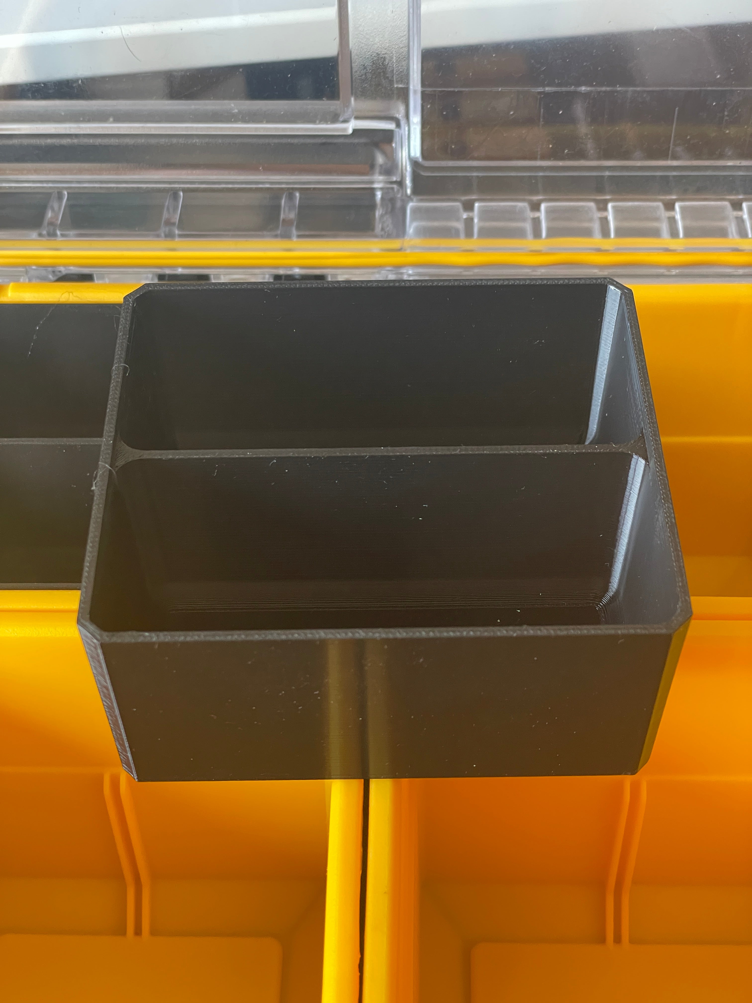 1 Dewalt Tough built 2.0 nesting bin